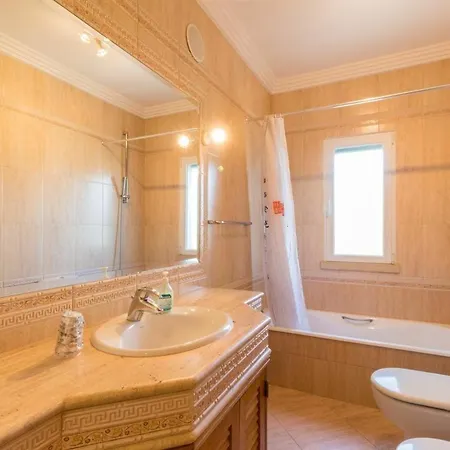 Guia Sleeps 8 Pool Air Con Wifi * Guia (Faro)