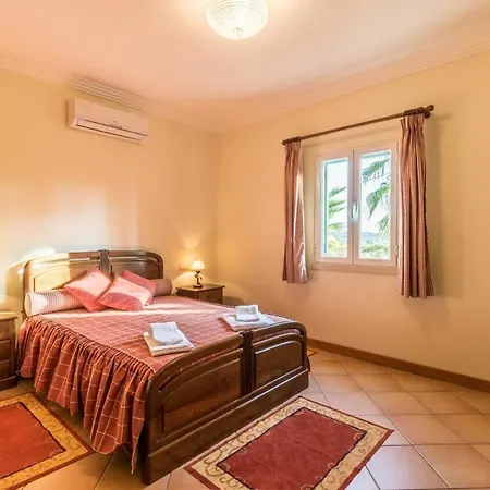 Guia Sleeps 8 Pool Air Con Wifi Villa Guia (Faro)