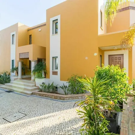 فيلة Guia Sleeps 8 Pool Air Con Wifi *
